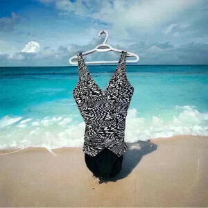 Christina one piece bathing suit, no wires, adjustable straps,  padded cu…